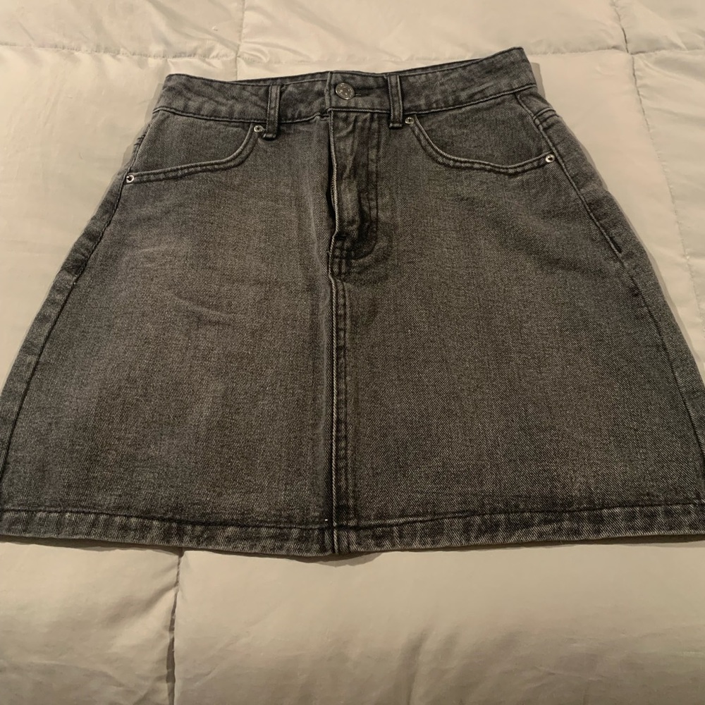 Forever 21 Black denim skirt